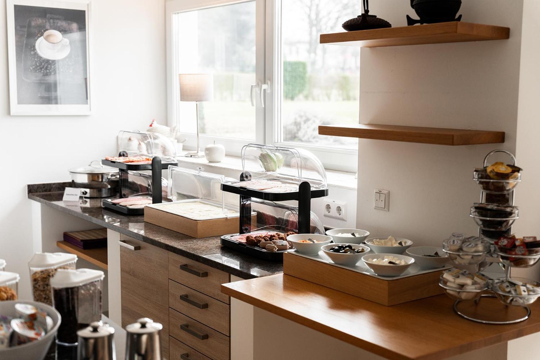 Hotel Vier Jahreszeiten Therme & Kliniken Bad Krozingen Naehe Freiburg & Schwarzwald Ideal Fuer Wellness Kur & Business Ausfluege 24H Check In- Wlan & Parken Gratis Экстерьер фото