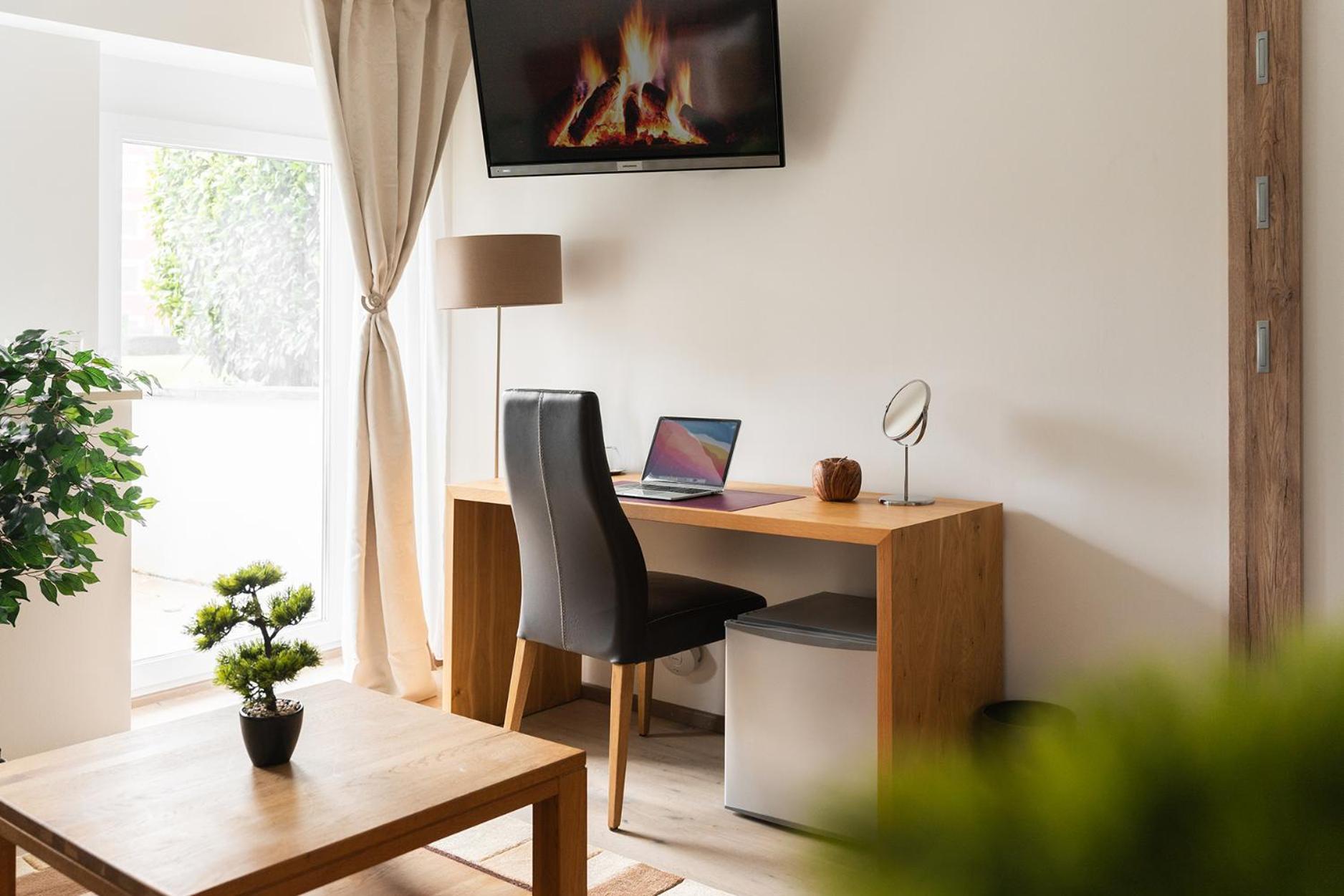 Hotel Vier Jahreszeiten Therme & Kliniken Bad Krozingen Naehe Freiburg & Schwarzwald Ideal Fuer Wellness Kur & Business Ausfluege 24H Check In- Wlan & Parken Gratis Экстерьер фото